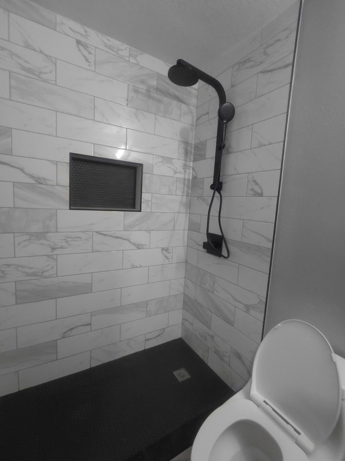 Shower tile and niche renovation